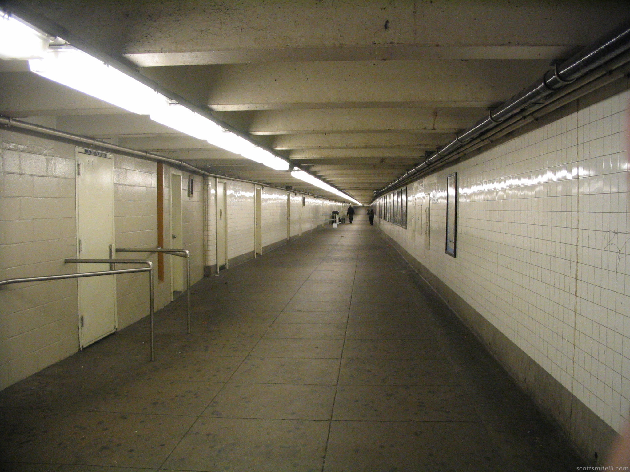 A creepy morning in the 14th Street tunnels.