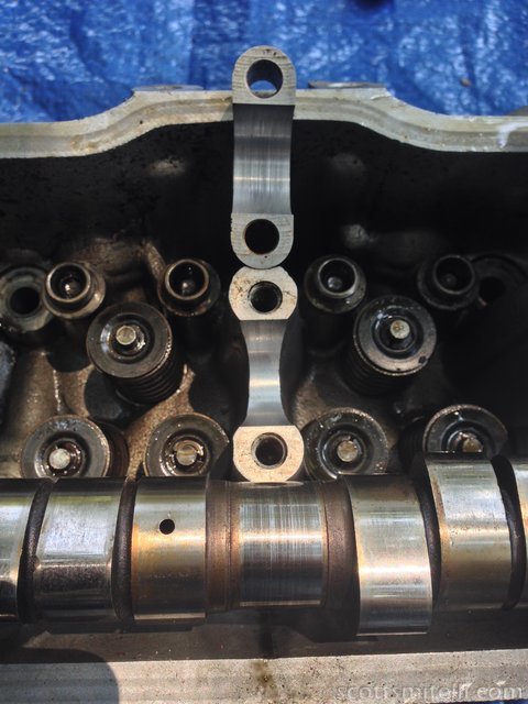 New-Old Camshaft Bearing, Cylinders 3 and 4