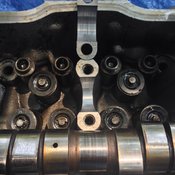 New-Old Camshaft Bearing, Cylinders 3 and 4